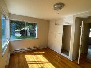 1227 S Division St-Unit -3 in Spokane, WA - Building Photo - Building Photo