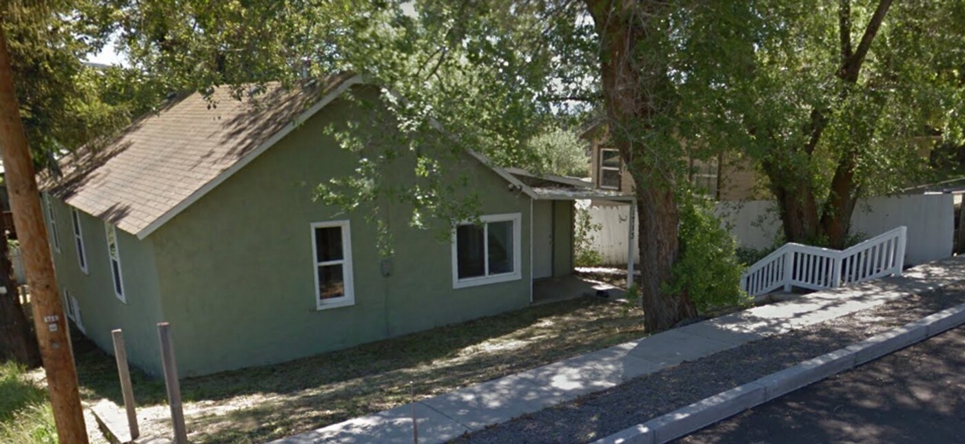 1713 Lexington Ave in Klamath Falls, OR - Building Photo