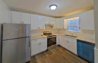 3202 Jurdy Ct S in Eagan, MN - Building Photo - Building Photo