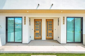 5022 Cahuenga Blvd in Los Angeles, CA - Building Photo - Building Photo