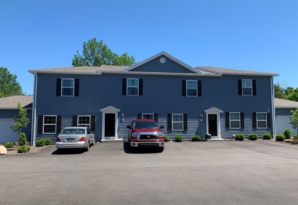 6020 Swanville Rd in Erie, PA - Building Photo