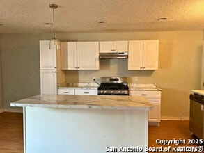 816 Hays St in San Antonio, TX - Building Photo - Building Photo