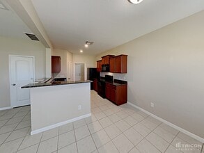 640 Totem Trail Dr in La Marque, TX - Building Photo - Building Photo