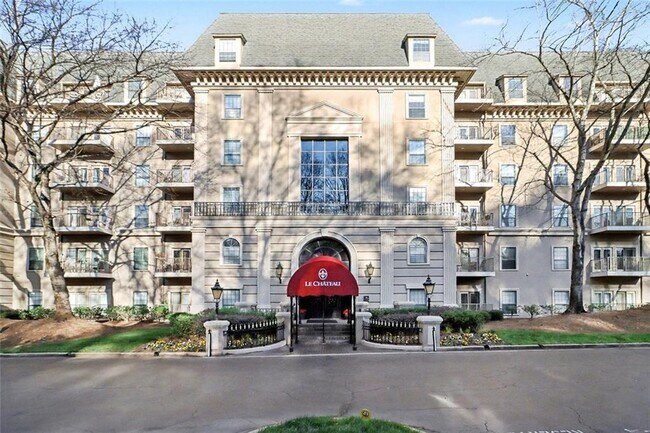 property at 2865 Lenox Rd NE