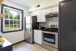 103 Windsor Dr in Framingham, MA - Building Photo - Building Photo