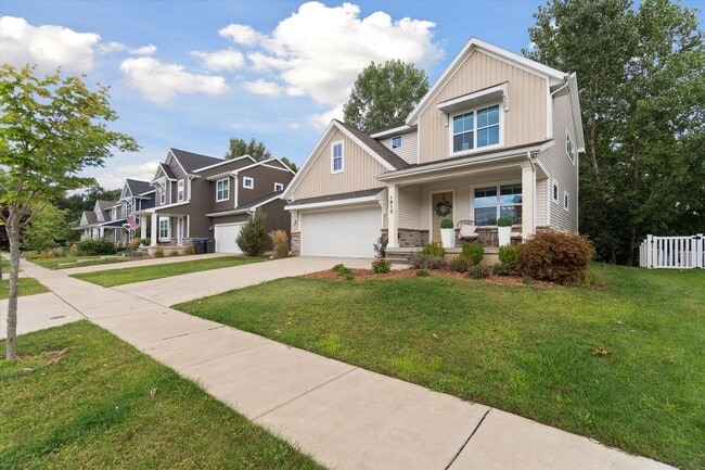 1815 Bainsbridge St in Howell, MI - Building Photo - Building Photo