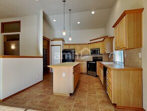 14001 122nd Ave E in Puyallup, WA - Building Photo - Building Photo