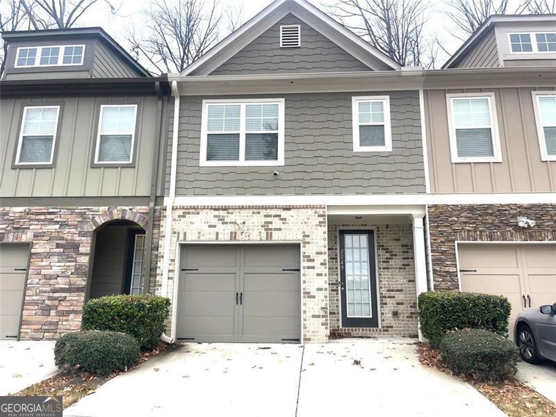 2249 Triple Crown Ln in Lithonia, GA - Foto de edificio