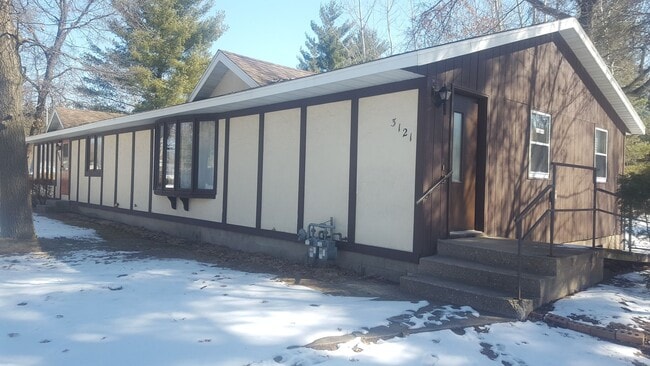 property at 3121 Sampson St