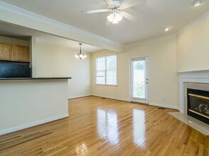 5404 Goldenglow Way in Raleigh, NC - Foto de edificio - Building Photo