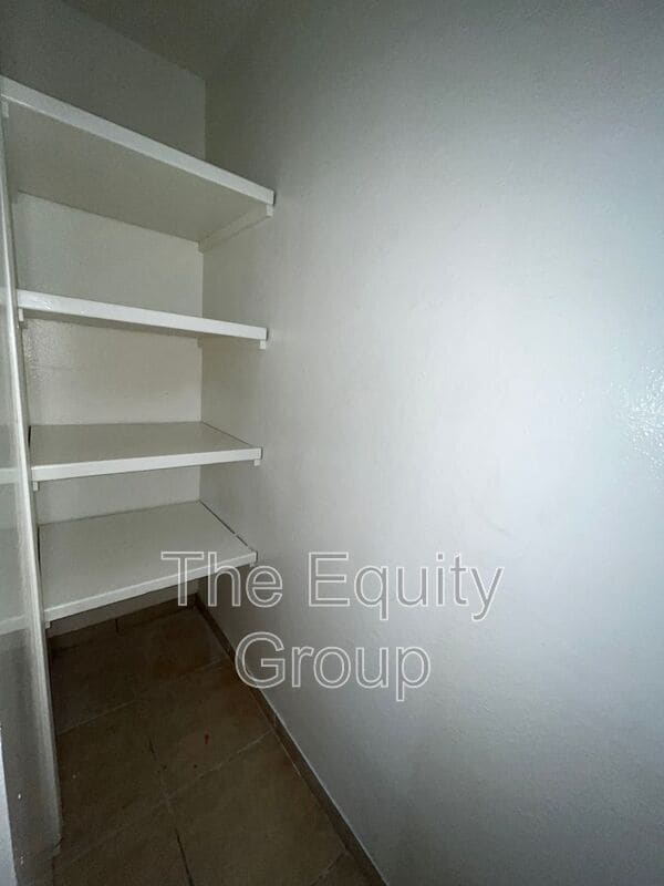 116 W Murray Ave in Visalia, CA - Building Photo - Building Photo