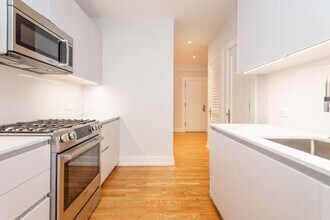 17 Forest St, Unit 03 in Cambridge, MA - Building Photo - Building Photo