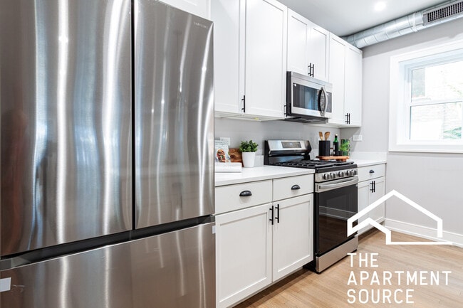 2641 W Carmen Ave in Chicago, IL - Building Photo - Building Photo
