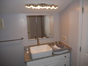 1065 Atlantic Dr NW, Unit A in Atlanta, GA - Building Photo - Building Photo