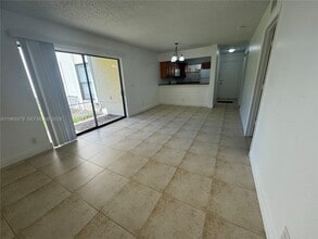 1461 Windorah Way in West Palm Beach, FL - Foto de edificio - Building Photo