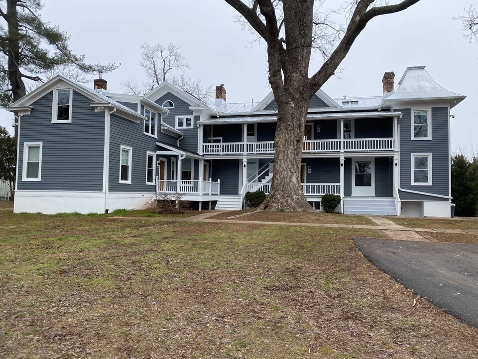 2000 Marchant St in Charlottesville, VA - Building Photo