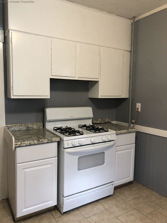 81 Dewey Rd Apartments and Nearby Braintree Apartments For Rent