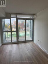 15 Iceboat Terr in Toronto, ON - Building Photo - Building Photo