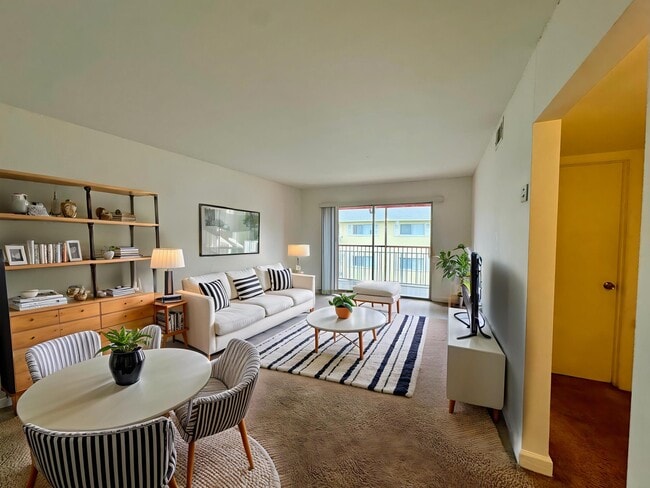 property at 1501 Crescent Cir