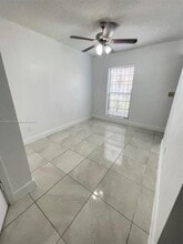 2462 NW 52nd Ave in Lauderhill, FL - Building Photo - Building Photo