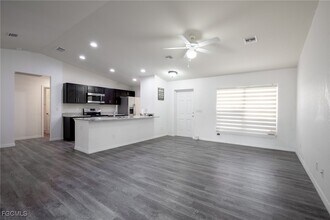 8105 Rolling Ct in La Belle, FL - Building Photo - Building Photo