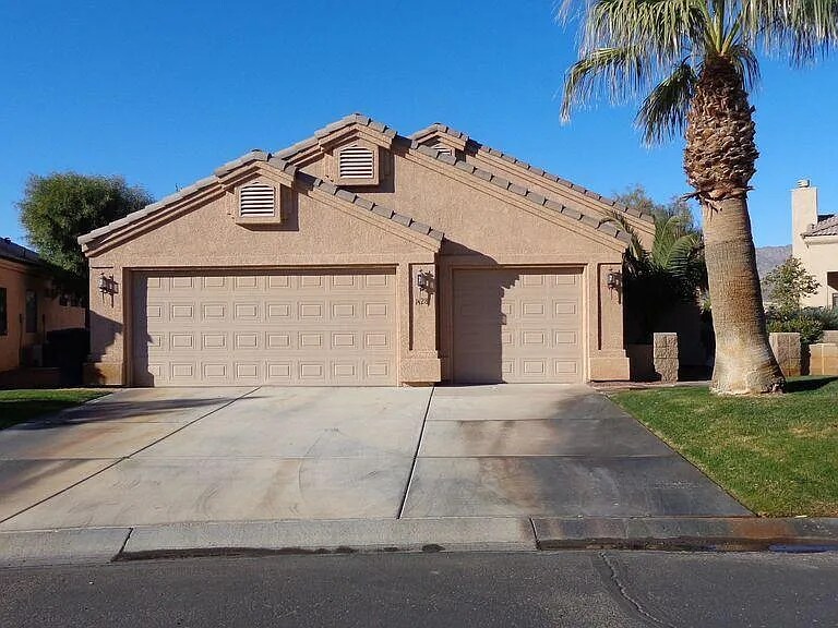1428 Palm Terrace in Laughlin, NV - Building Photo