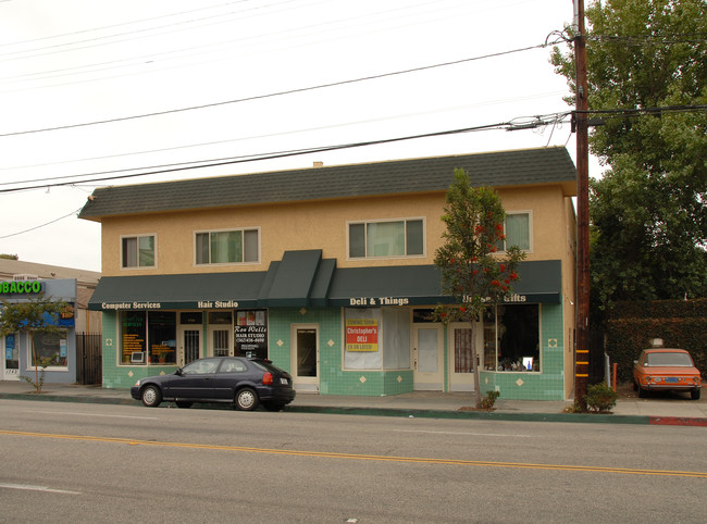 1732-1738 E Broadway in Long Beach, CA - Foto de edificio - Building Photo