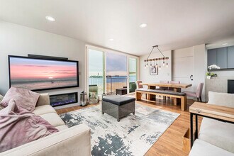16 S 36th Pl in Long Beach, CA - Building Photo - Building Photo