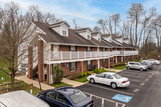 Tallmadge Pointe