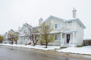 35 Bridleridge Link SW in Calgary, AB - Building Photo