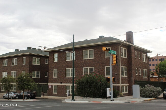 property at 1717 N Stanton St