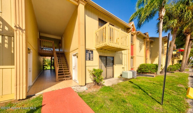 property at 2100 Forest Knoll Dr NE