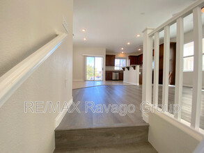 9377 Furnace Gulch Ave in Las Vegas, NV - Foto de edificio - Building Photo