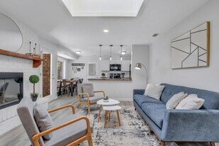 402 Symons St in Pooler, GA - Building Photo