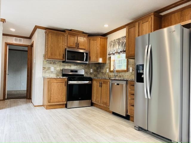 56 Elmhurst Dr in Lockport, NY - Building Photo - Building Photo