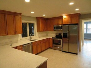 54 Gibson Pl in Yonkers, NY - Building Photo - Building Photo