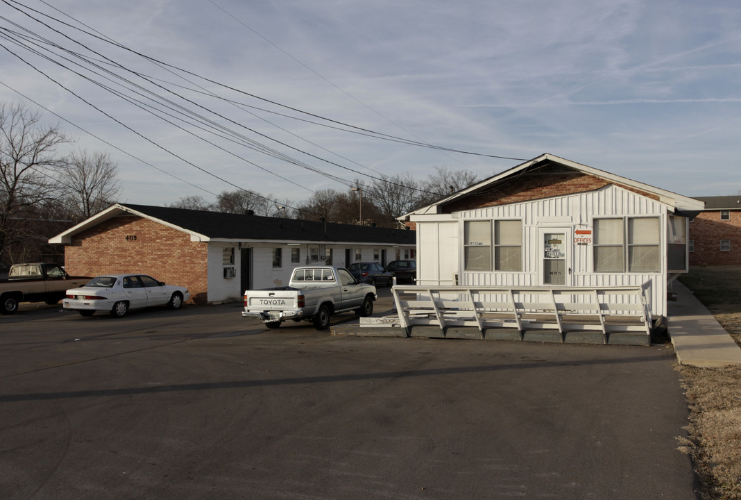 Madison Manor Apartments in Madison, TN - Building Photo