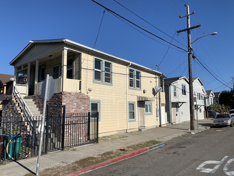 2646 E 9th St in Oakland, CA - Building Photo