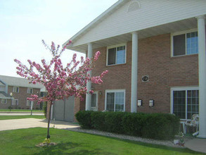 Heritage Estates in Kimberly, WI - Building Photo - Building Photo