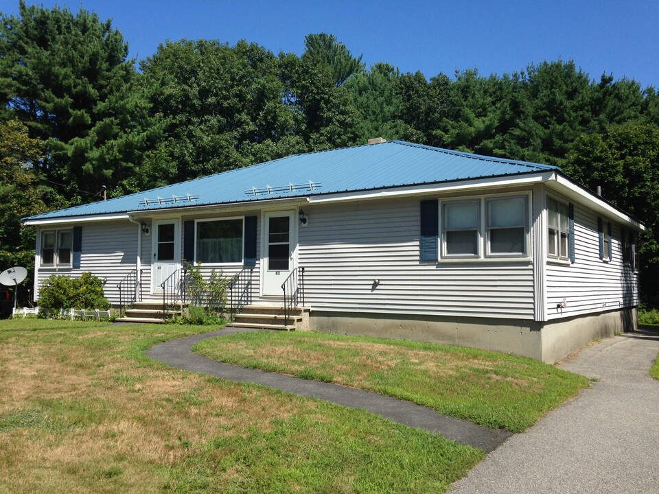 43 Saco St in Scarborough, ME - Foto de edificio