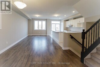 2472 Waterlilly Way in Ottawa, ON - Building Photo - Building Photo