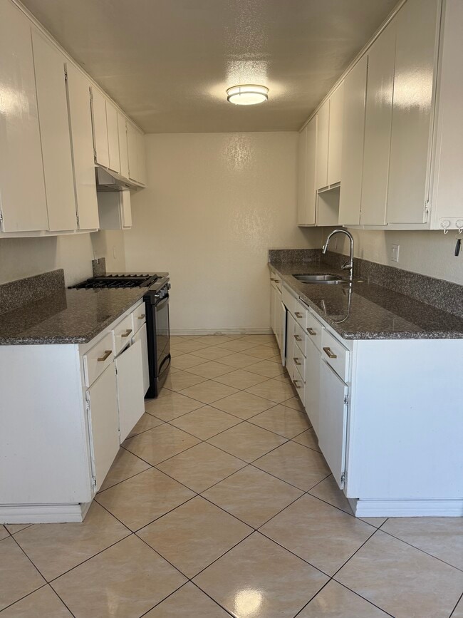 7782 Newman Ave, Unit 1 in Huntington Beach, CA - Building Photo - Building Photo