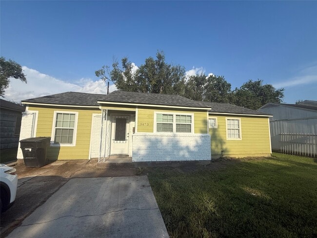 property at 9433 Rosehaven Dr