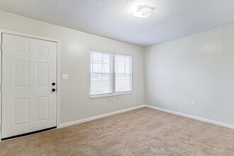 1107 Hampton Avenue Ext in Greenville, SC - Building Photo - Building Photo