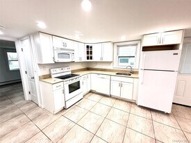 48 Illinois Ave in Long Beach, NY - Building Photo