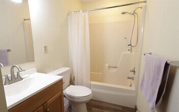 1014 Walnut St, Unit 1014 in State College, PA - Building Photo - Building Photo