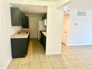 424 W Brown Rd in Mesa, AZ - Building Photo - Building Photo