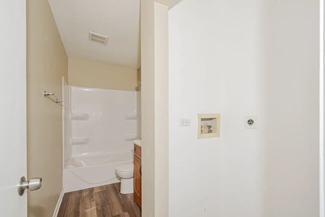 881 Edenwood Dr in Roselle, IL - Building Photo - Building Photo