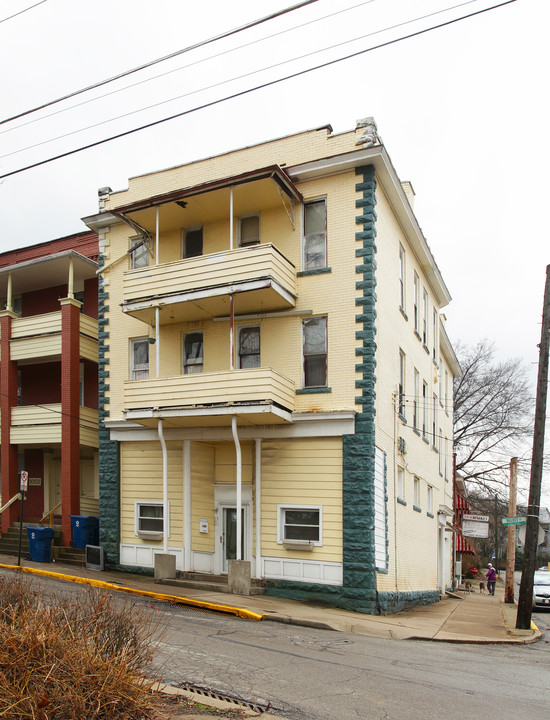 1000-1002 Walnut St in Pittsburgh, PA - Building Photo