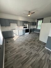 417 High St, Unit 1 in Keokuk, IA - Building Photo - Building Photo